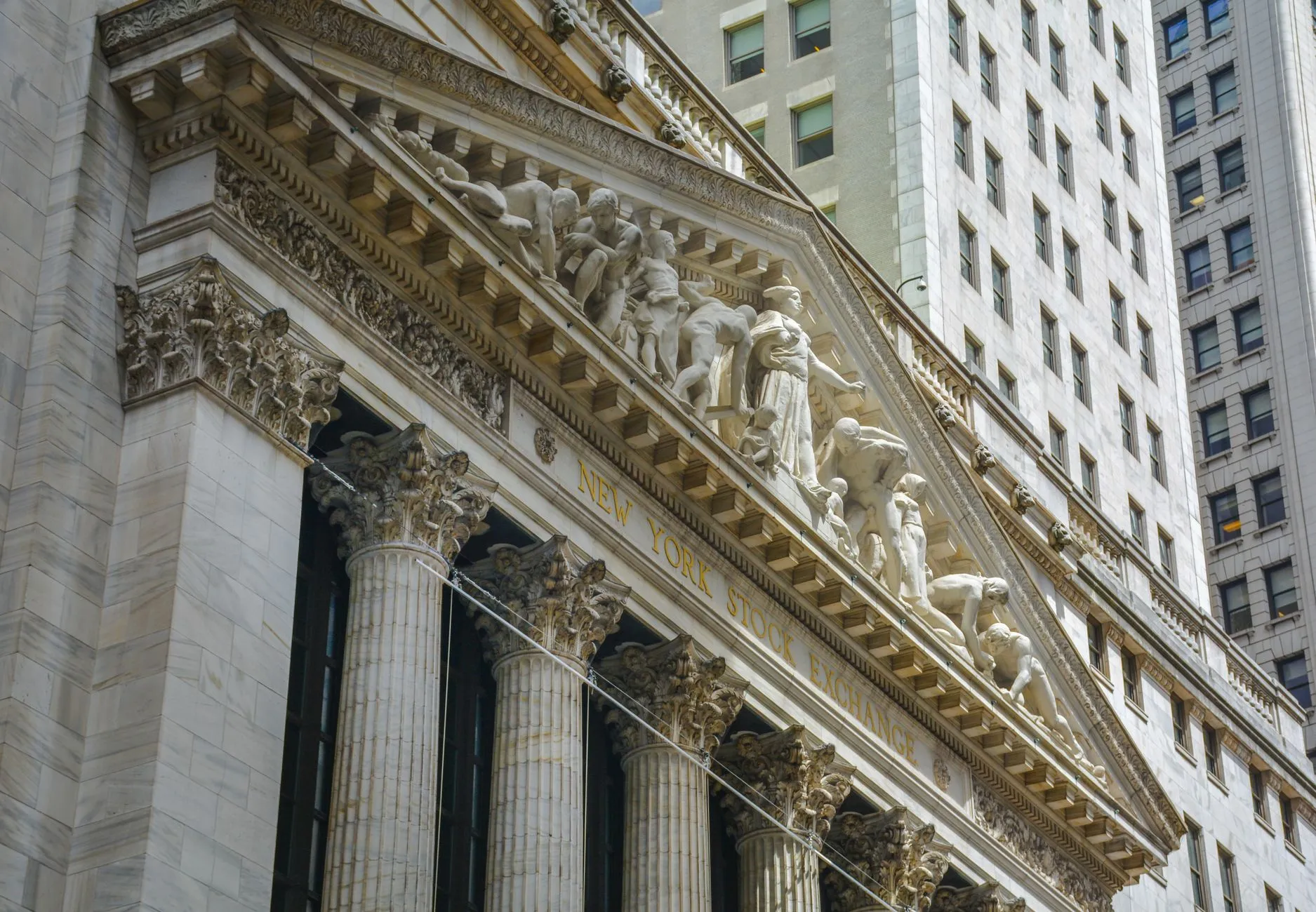 A trading floor, illustrating how ETF creation and redemption baskets reach the spot market.